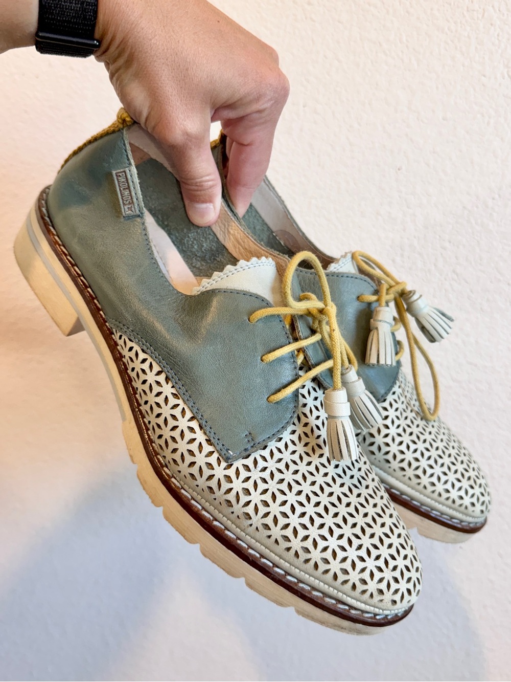 Pikolinos Sitges Women’s 39 Leather Oxford Shoes Cutout Tassel Coastal Boho J35